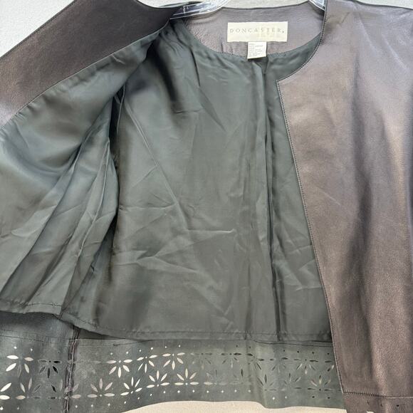 Doncaster Leather Jacket Women's 10 Black Open Leather Laser Cut Trim Lined EUC - Picture 3 of 12